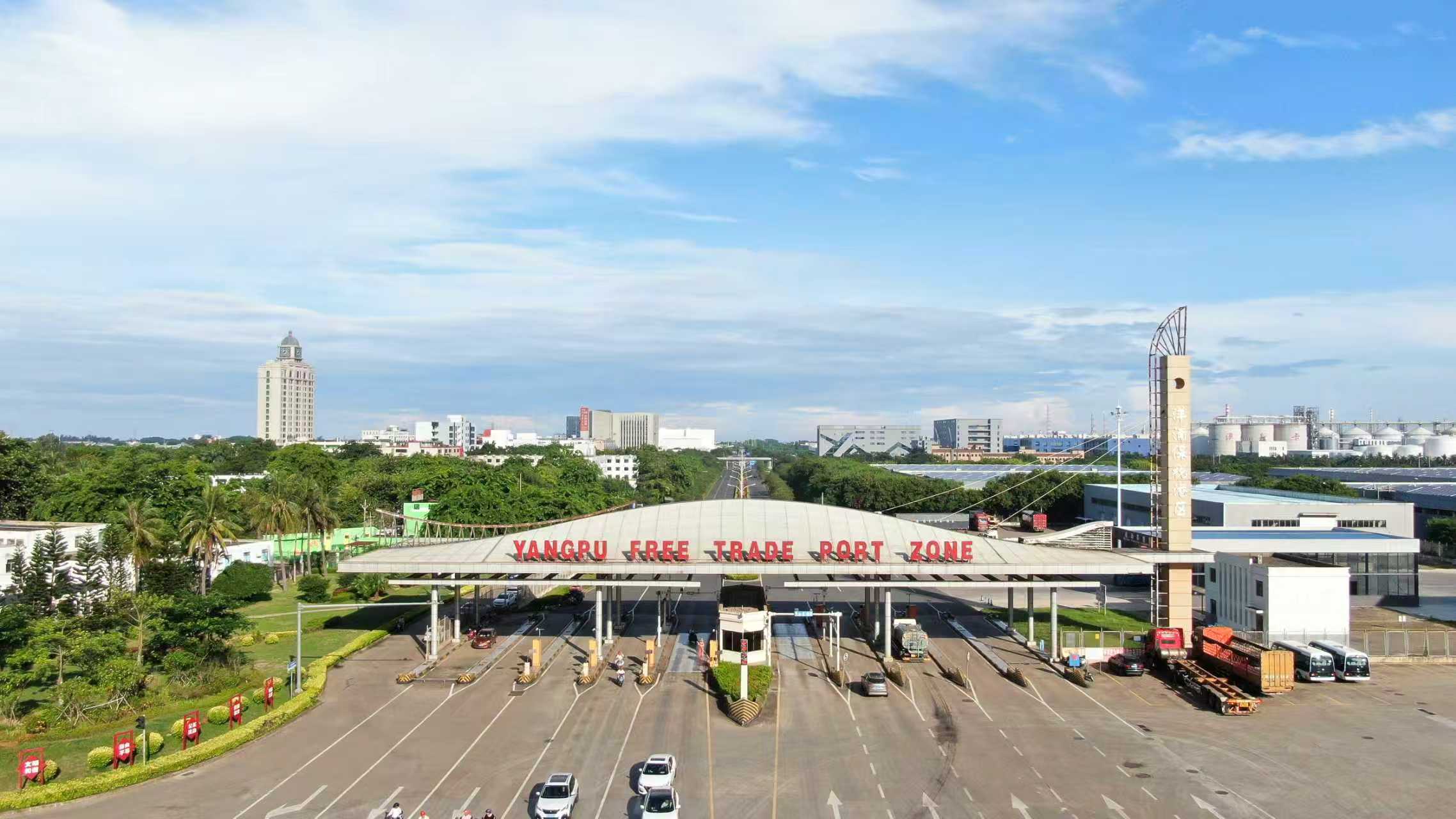 洋浦保稅港區(qū)。人民網(wǎng)記者 符武平攝