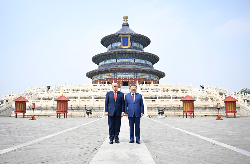 5月14日，國家主席習(xí)近平同來華進(jìn)行國事訪問的美國總統(tǒng)特朗普參觀天壇。兩國元首在祈年殿廣場合影。