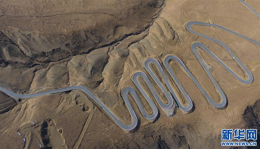 (新華視界)(2)鳥(niǎo)瞰珠峰