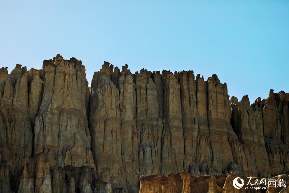 壯美的土林。人民網(wǎng) 李海霞攝