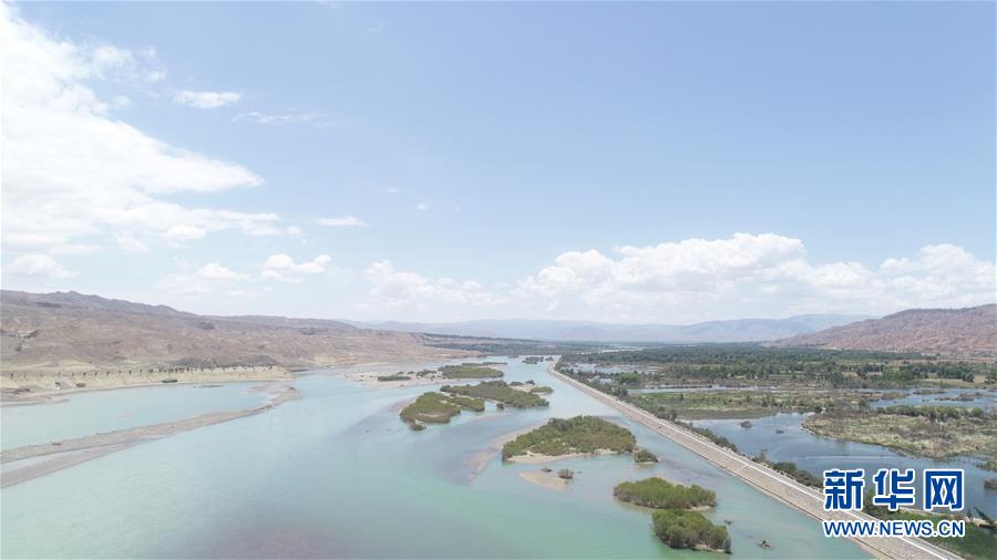 (新華視界)(1)青海貴德:鳥(niǎo)瞰黃河