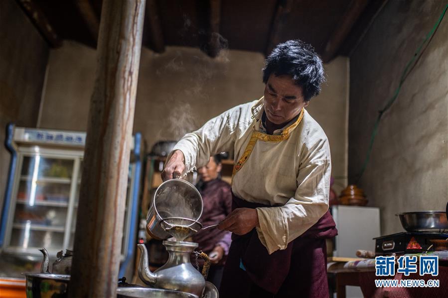 (決戰(zhàn)決勝脫貧攻堅·聚焦三區(qū)三州·圖文互動)(3)拓展新天地——云南迪慶藏區(qū)“新產業(yè)”掠影