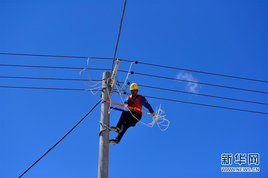 （走向我們的小康生活）（7）青?，敹啵狐S河源的幸福村