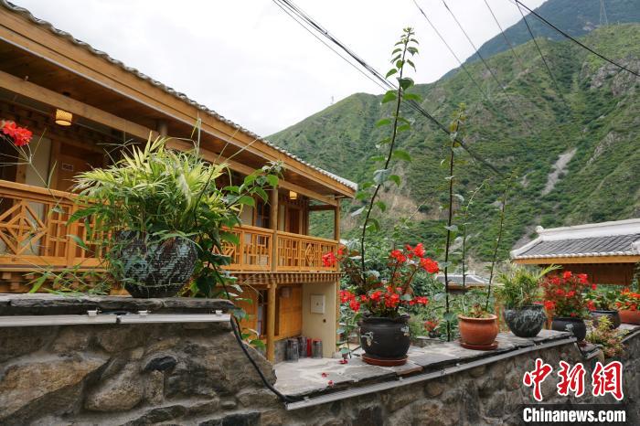 若吉村民宿。　祝歡 攝