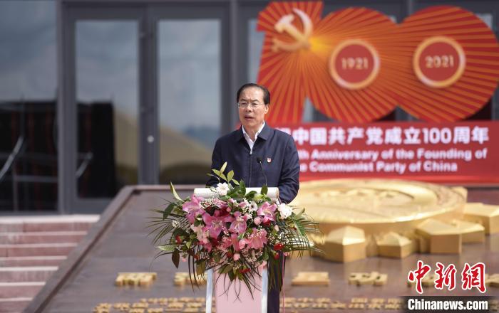 圖為中共青海省委常委、秘書長于叢樂致辭?！￡愇哪?攝