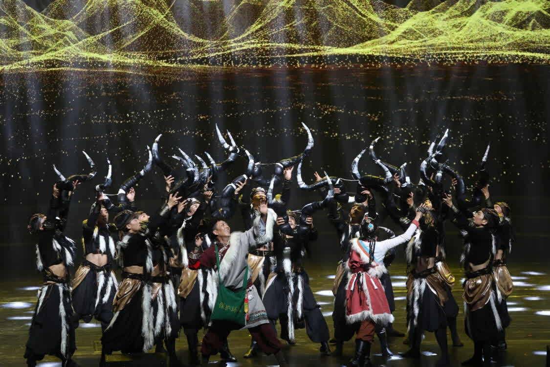 “從黃河到長(zhǎng)江”，上海音樂(lè)學(xué)院聯(lián)合青海果洛州打造主題音樂(lè)會(huì)