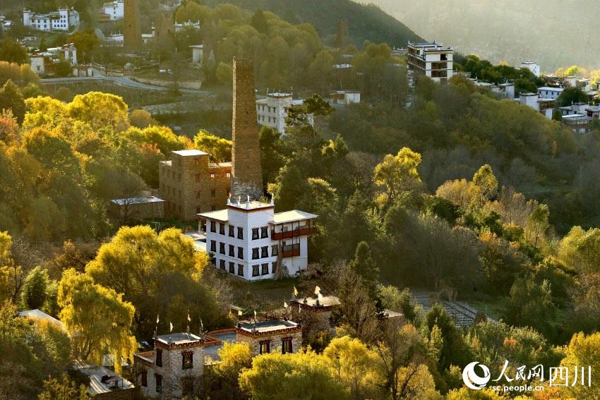 丹巴美景。李永安攝