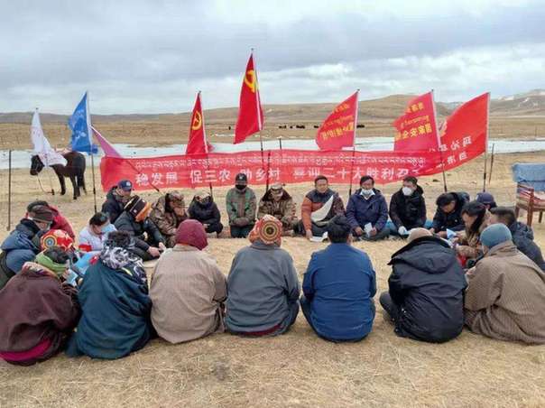 青?，斍撸厚R背宣講隊助推“1號”文件入腦走心