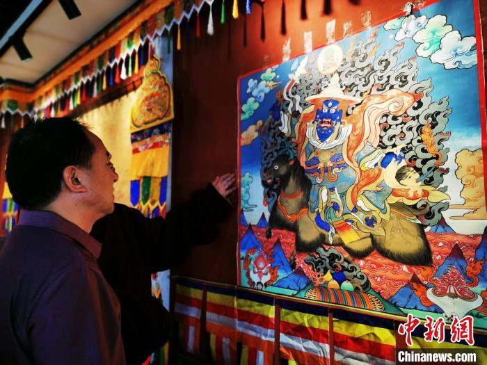 探訪青?！盁嶝曀嚾酥摇保好耖g畫師傾力傳承人類“非遺”