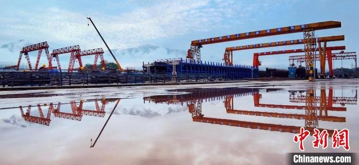 成蘭鐵路高原段T梁發(fā)運全部完成?！≈需F八局 供圖