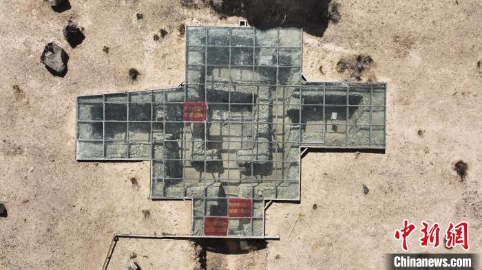 圖為被稱為“九層妖塔”的熱水墓群一號大墓。　馬銘言 攝