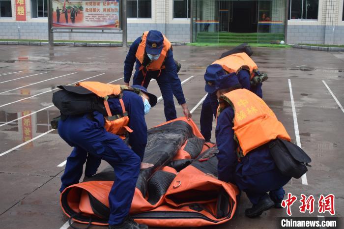 6分26秒！西藏森林消防開展防汛抗洪拉動(dòng)演練