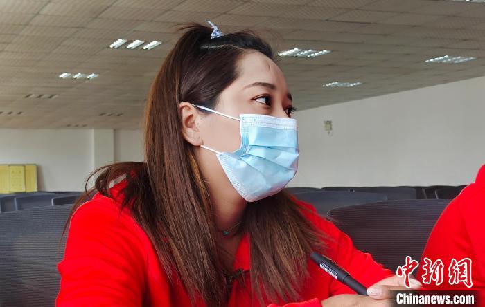 圖為西藏自治區(qū)運動員聽培訓(xùn)講座?！∝暽＠?攝