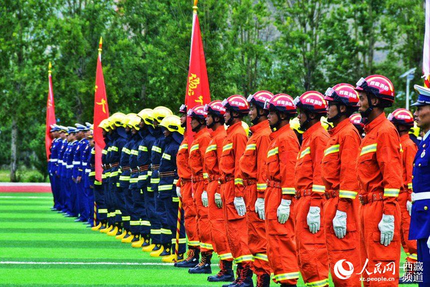 誓師大會(huì)現(xiàn)場(chǎng)。人民網(wǎng) 李海霞 攝