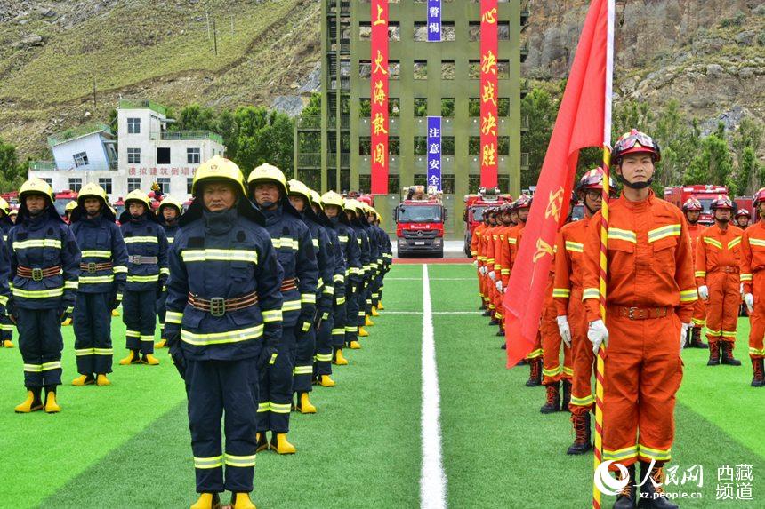 誓師大會(huì)現(xiàn)場(chǎng)。人民網(wǎng) 李海霞攝