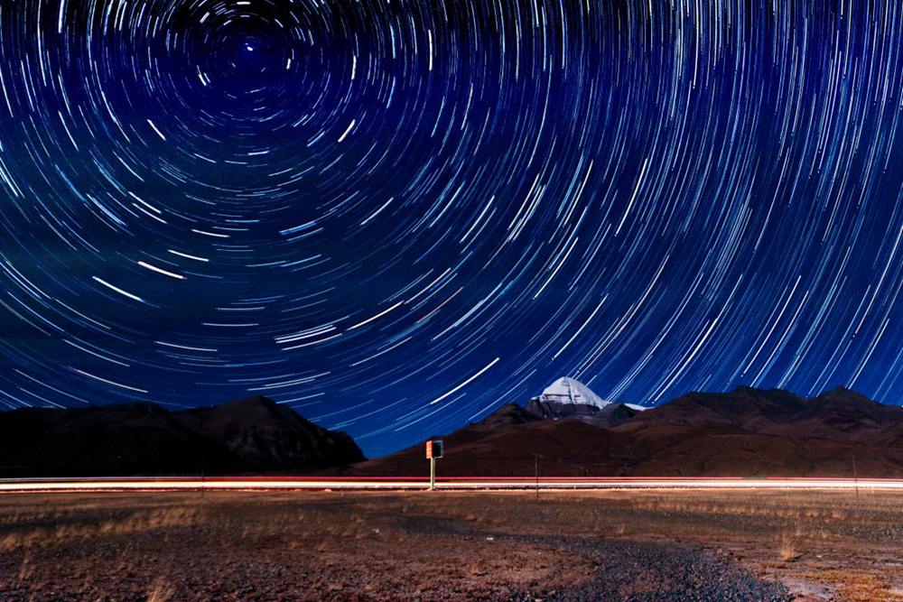 星垂平野闊。貢覺群培攝