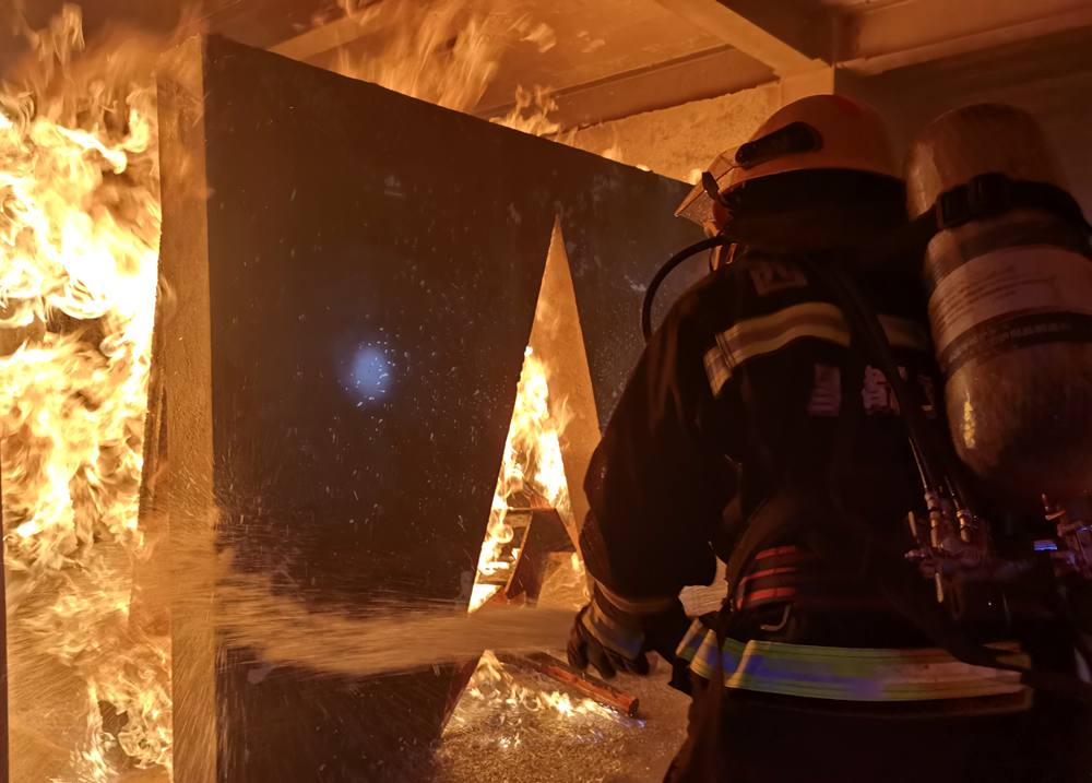 真火內(nèi)攻實操訓(xùn)練。