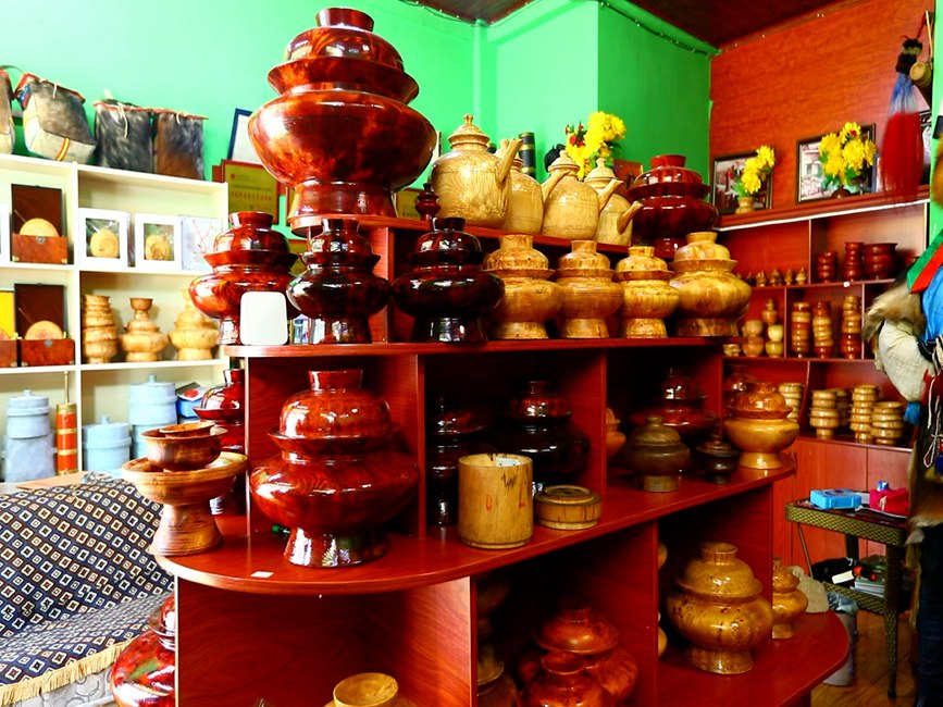 藏地木碗成品。