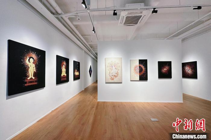 邊境線(xiàn)上的藝術(shù)家在滬舉辦個(gè)展“虹光”