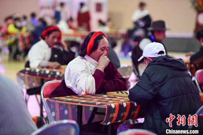 圖為比賽現(xiàn)場(chǎng)?！∝暩聛?lái)松 攝