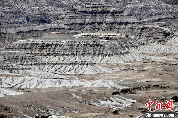 4月5日，西藏阿里札達(dá)土林?！±盍?攝