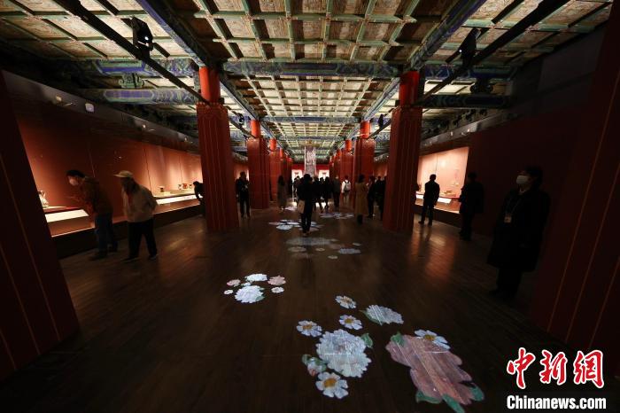 展廳現(xiàn)場(chǎng) 盛佳鵬 攝