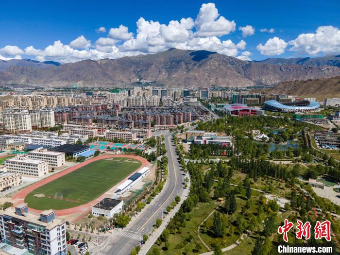 圖為俯瞰拉薩城。資料圖 江飛波 攝