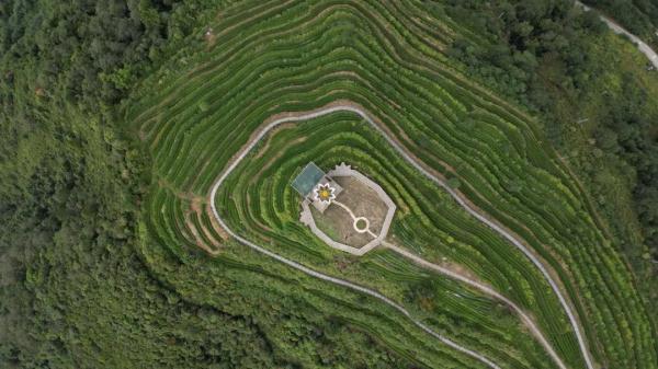 幾代建設(shè)者，歷經(jīng)半個(gè)多世紀(jì)完成！這是一條怎樣的公路？