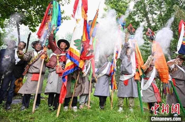 西藏南木村:“望果節(jié)”祈豐收