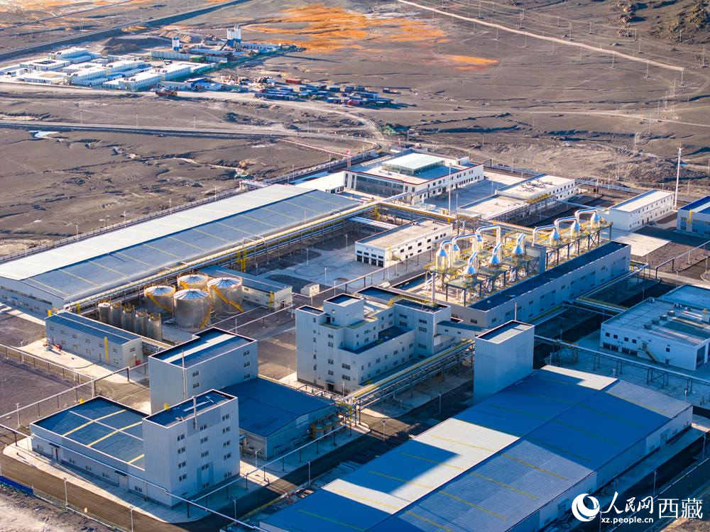 西藏扎布耶鹽湖綠色綜合開發(fā)利用萬噸電池級碳酸鋰項(xiàng)目。