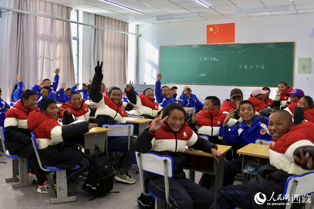 安置在定日縣委黨校讀書的學(xué)生。人民日報(bào)記者 鮮敢攝