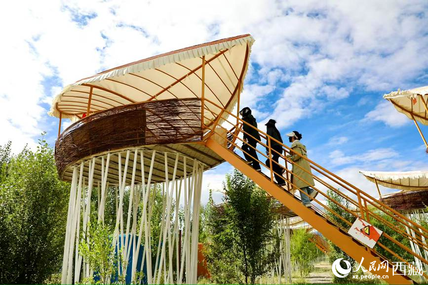 西普農(nóng)博園里的鳥巢餐廳。人民網(wǎng)記者 次仁羅布攝