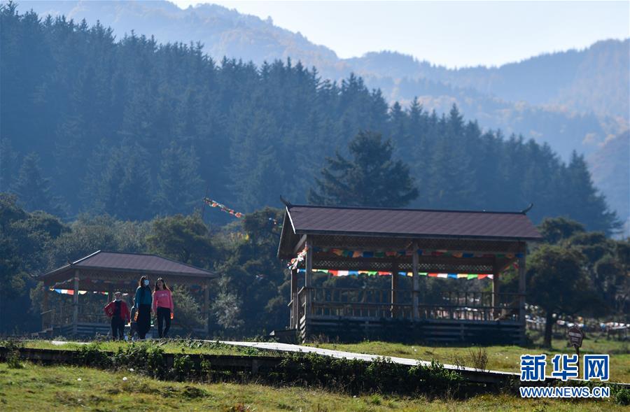 （全面建成小康社會“百城千縣萬村調(diào)研行”·圖文互動）（3）青?？柎澹骸肮夤鞔濉钡娜A麗轉(zhuǎn)身