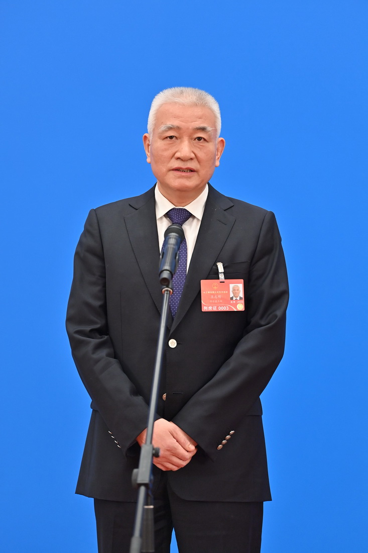 這是科學技術部部長王志剛通過網絡視頻方式接受采訪。新華社記者 李鑫 攝